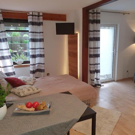 Privat Apartaments , Eigene Eigang, Eigene Badezimmer, Und Eigene Kueche Щрален Екстериор снимка